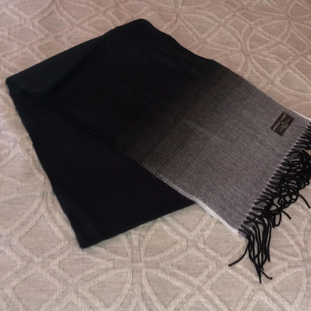 Hat & Scarf Bundle - Picture 7 of 9